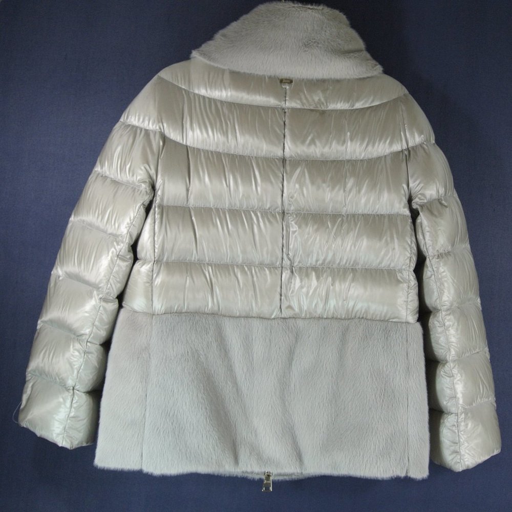 Herno Ultralight Down Puffer Jacket With Faux Fur… - image 8
